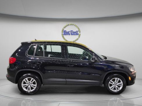 Used 2013 Volkswagen Tiguan S image 7