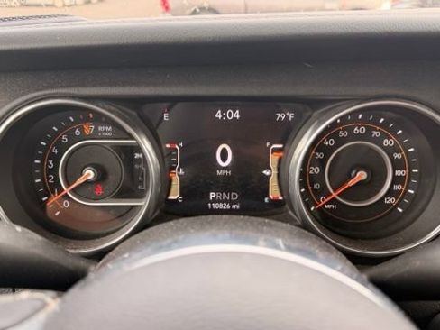 Used 2018 Jeep Wrangler Unlimited Sahara AWD/4WD image 17