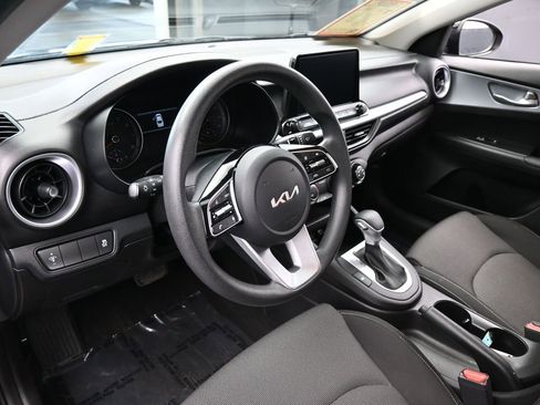 Used 2023 Kia Forte LXS FWD image 10