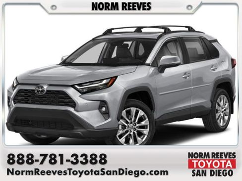 Used 2025 Toyota RAV4 XLE image 1