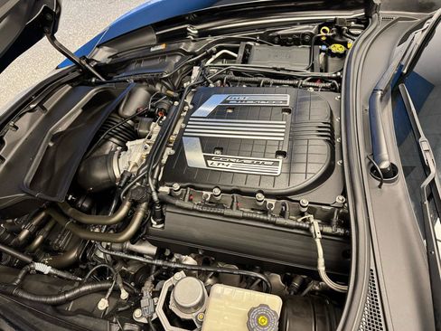 Used 2016 Chevrolet Corvette Z06 w/ 3LZ Preferred Equipment Group RWD image 19