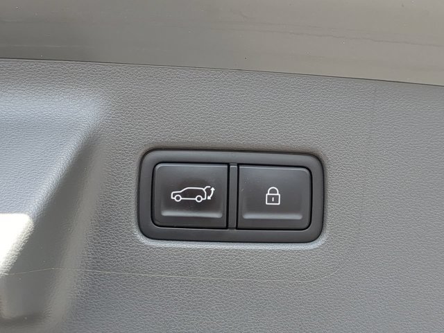 Used 2025 Hyundai Santa Fe SE FWD image 15