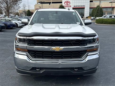 Used 2018 Chevrolet Silverado 1500 LT w/ Trailering Package image 9
