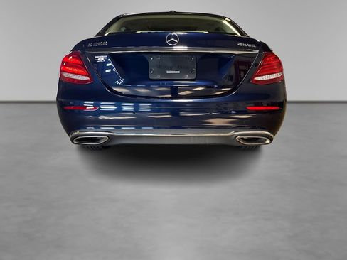 Used 2018 Mercedes-Benz E 300 4MATIC image 17