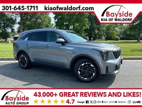 Certified 2024 Kia Sorento S FWD image 1