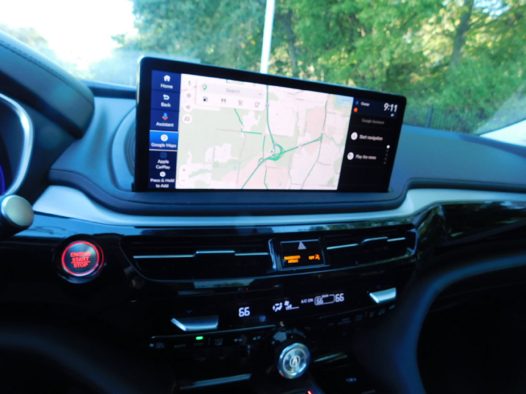 Used 2025 Acura MDX w/ Technology Package FWD image 9