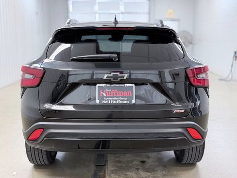 Used 2025 Chevrolet Trax RS w/ Driver Confidence Package FWD image 6