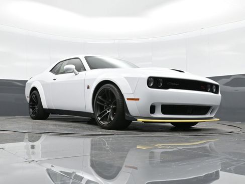 Used 2023 Dodge Challenger R/T Scat Pack image 40