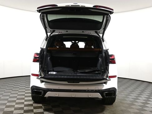 Used 2024 BMW X5 xDrive40i w/ M Sport Package image 34