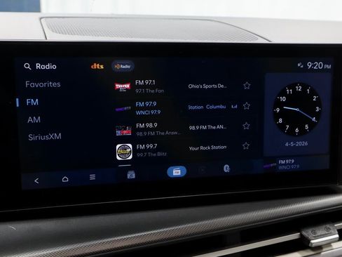 Used 2025 Hyundai Santa Fe SEL image 3