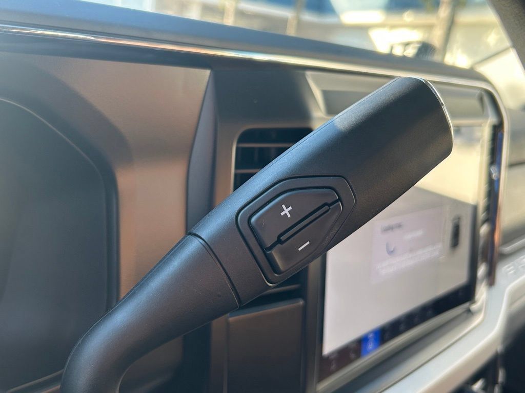 New 2026 Ford F250 XLT w/ XLT Premium Package AWD/4WD image 14