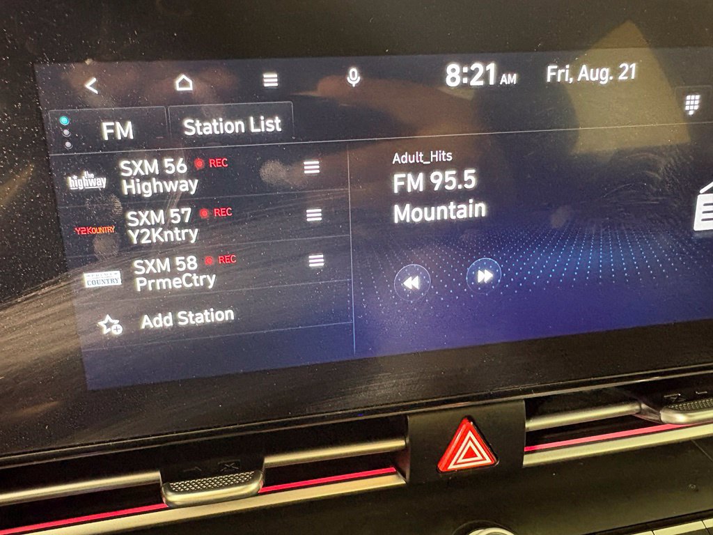 Used 2024 Hyundai Elantra SEL FWD image 29