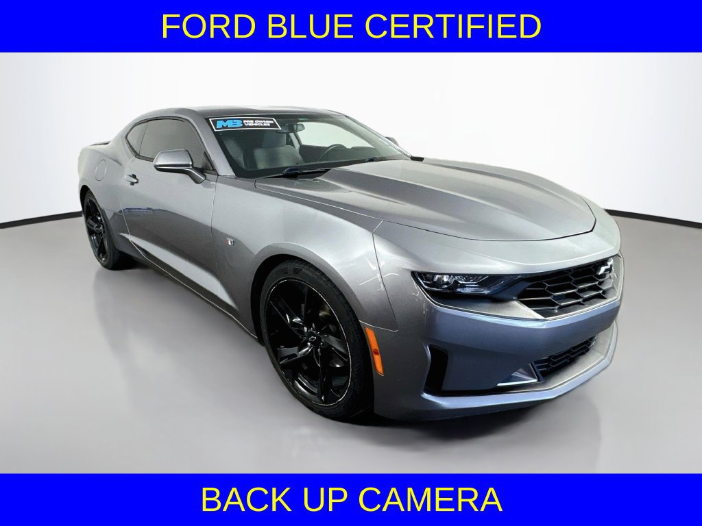 Used 2020 Chevrolet Camaro LT w/ RS Package RWD image 4