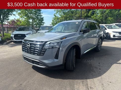 New 2026 Nissan Pathfinder Platinum AWD/4WD image 3