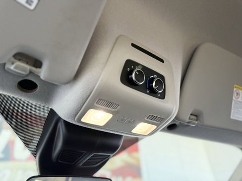 Used 2021 Ford Transit 350 XLT image 32