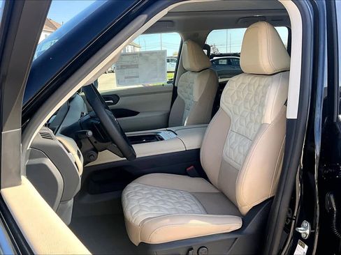 New 2026 Nissan Armada Platinum image 15