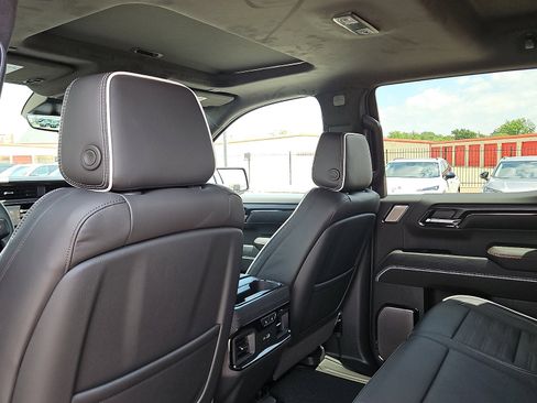 New 2026 GMC Sierra 1500 AT4X AWD/4WD image 9