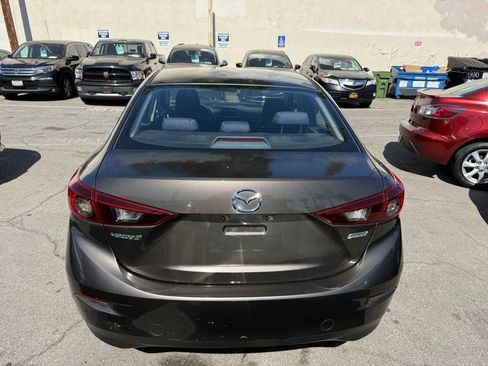 Used 2014 MAZDA MAZDA3 i Sport image 11