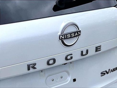 Certified 2024 Nissan Rogue SV AWD/4WD image 27