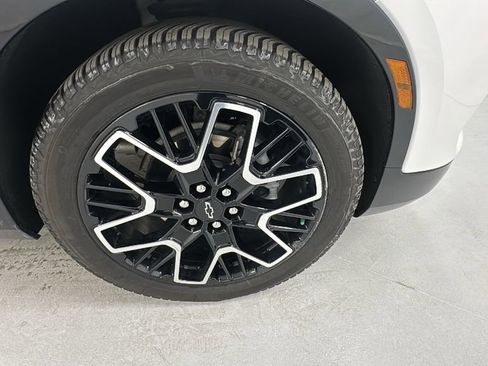 Used 2023 Chevrolet Blazer RS w/ Driver Confidence II Package image 9