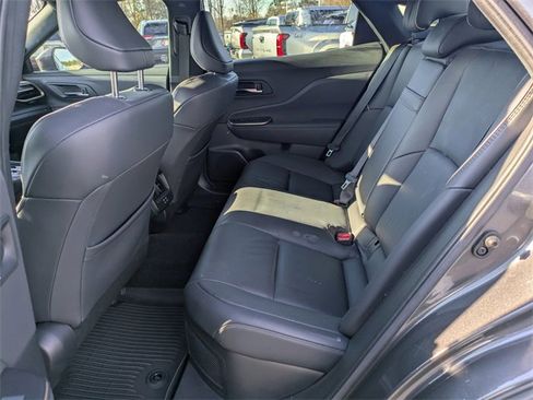 Used 2023 Toyota Crown Limited image 14