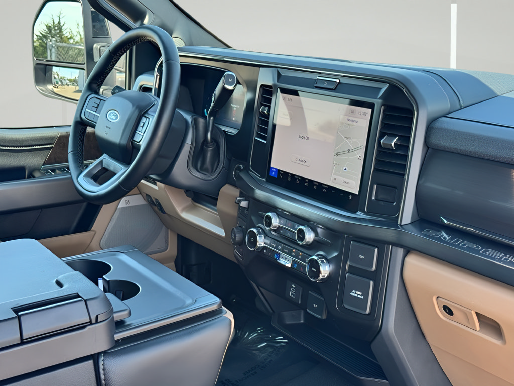 Used 2025 Ford F250 Lariat AWD/4WD image 11