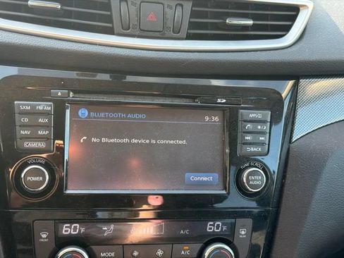 Used 2015 Nissan Rogue SL w/ SL Premium Package FWD image 19