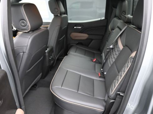 New 2026 GMC Canyon Denali image 18