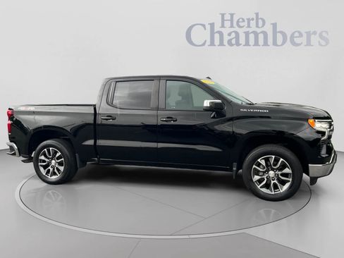 Used 2023 Chevrolet Silverado 1500 LT AWD/4WD image 4
