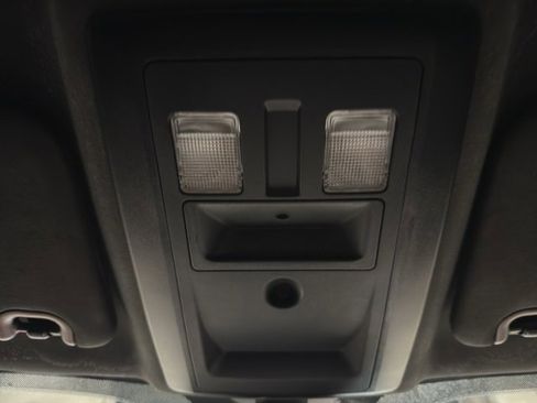 Used 2014 RAM 2500 Tradesman w/ Chrome Appearance Group image 22