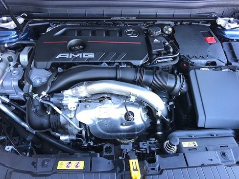 Used 2023 Mercedes-Benz GLB 35 AMG 4MATIC image 11