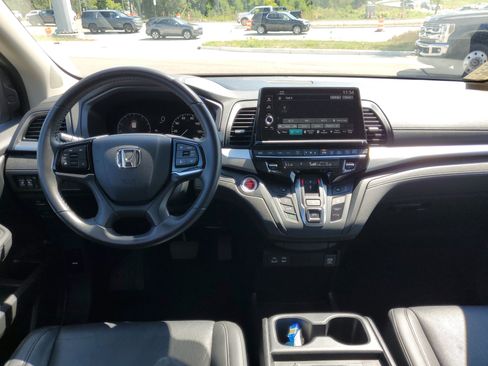 Certified 2025 Honda Odyssey EX-L image 17