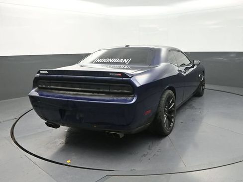 Used 2014 Dodge Challenger SRT8 RWD image 8
