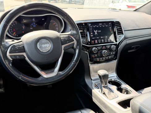 Used 2020 Jeep Grand Cherokee Limited w/ Luxury Group II image 4