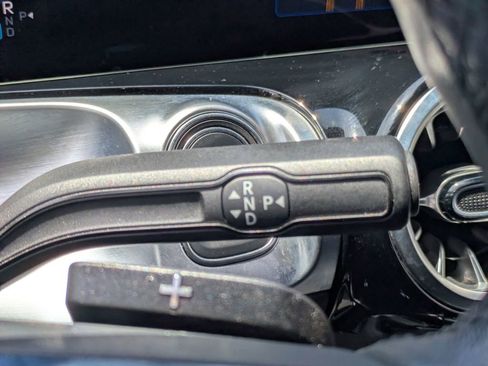 Used 2024 Mercedes-Benz EQB 250+ image 16