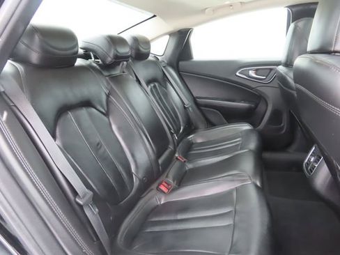 Used 2016 Chrysler 200 C w/ Quick Order Package 26P image 30