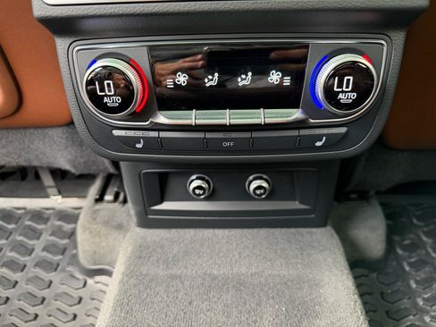 Used 2018 Audi Q7 3.0T Prestige w/ Prestige Package AWD/4WD image 25