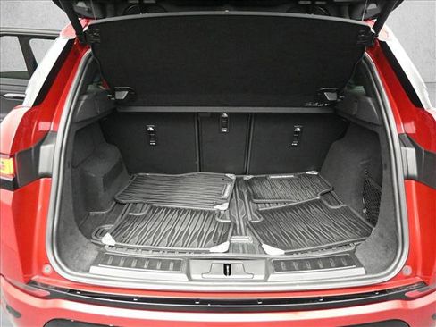 Used 2023 Land Rover Range Rover Evoque R-Dynamic SE image 24