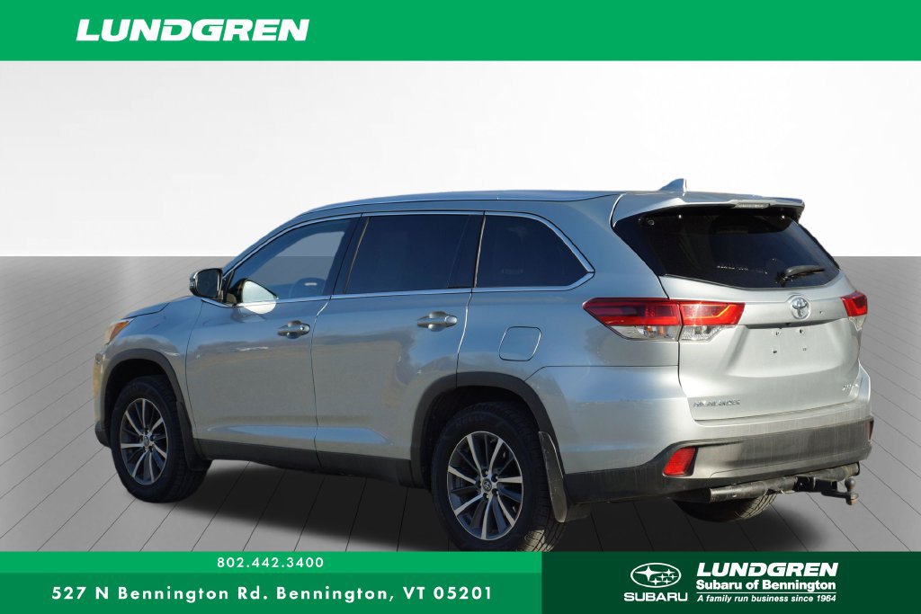 Used 2019 Toyota Highlander XLE AWD/4WD image 33