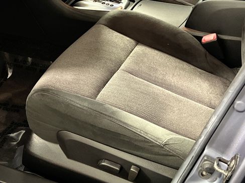 Used 2010 Nissan Altima 2.5 S w/ Premium Audio Pkg image 14