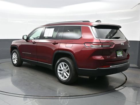Used 2023 Jeep Grand Cherokee L Laredo image 4