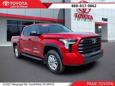 Certified 2022 Toyota Tundra SR5 w/ SR5 Convenience Package AWD/4WD image 1