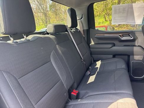 Used 2024 Chevrolet Silverado 1500 LT image 15