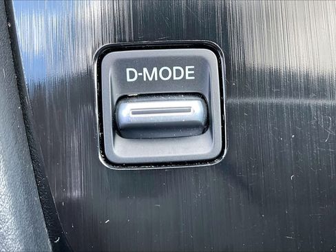Used 2026 Nissan Rogue SV FWD image 32