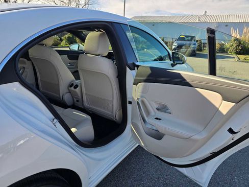 Used 2025 Mercedes-Benz CLA 250 image 15