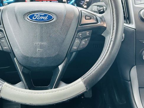 Used 2016 Ford Edge SE FWD image 12