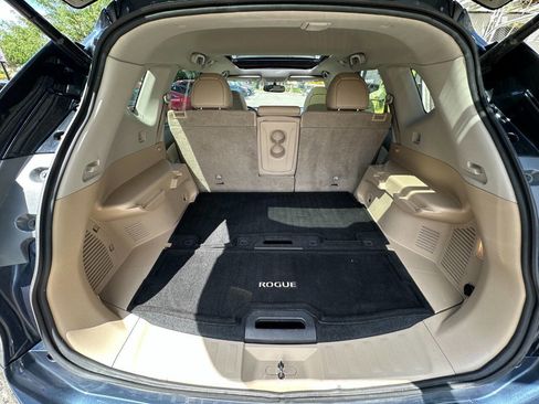 Used 2016 Nissan Rogue SL w/ SL Premium Package image 19