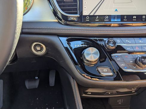 New 2026 Chrysler Pacifica Pinnacle w/ Trailer Tow Group image 17