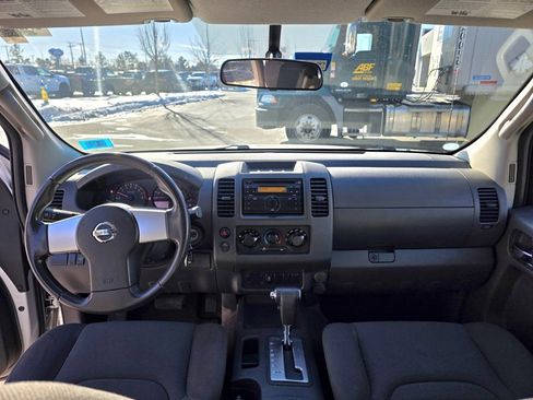 Used 2013 Nissan Frontier S image 15