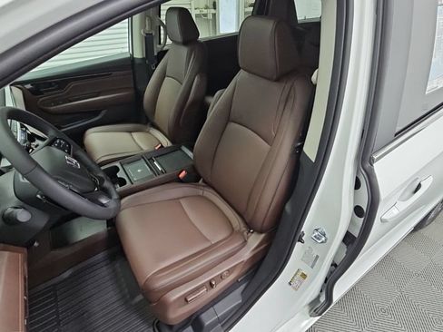 New 2026 Honda Odyssey Touring image 29